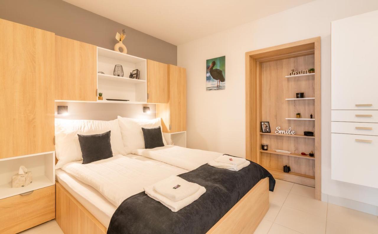 Jegmadar & Fekete Golya Apartmanok Mosonmagyarovar Exterior foto