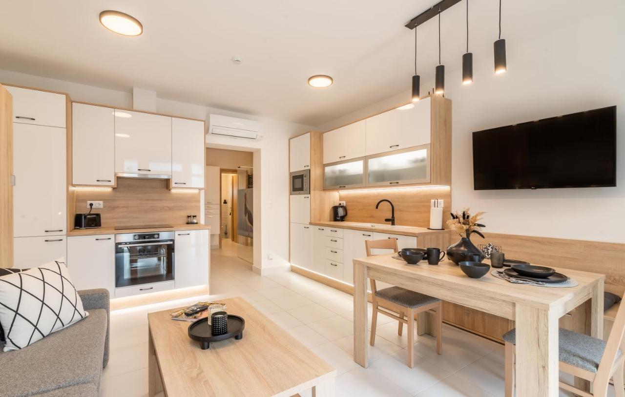 Jegmadar & Fekete Golya Apartmanok Mosonmagyarovar Exterior foto