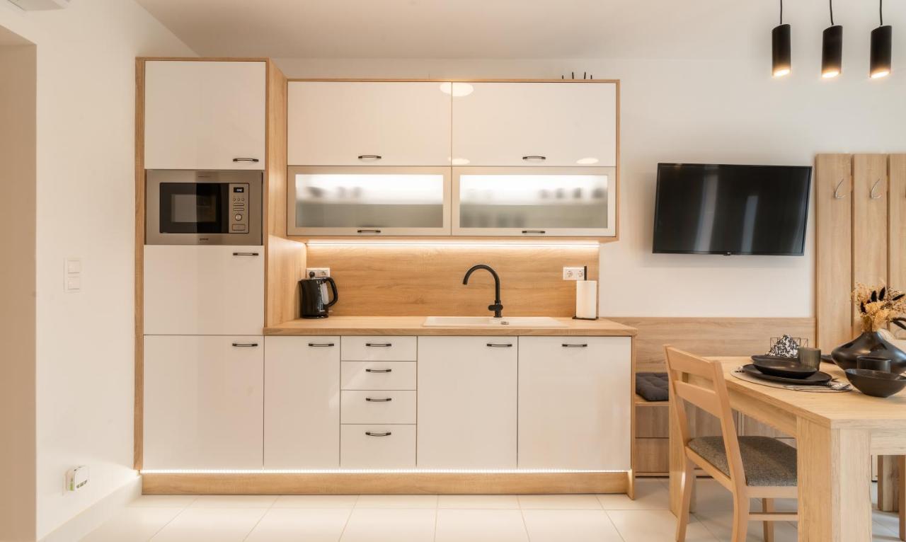 Jegmadar & Fekete Golya Apartmanok Mosonmagyarovar Exterior foto